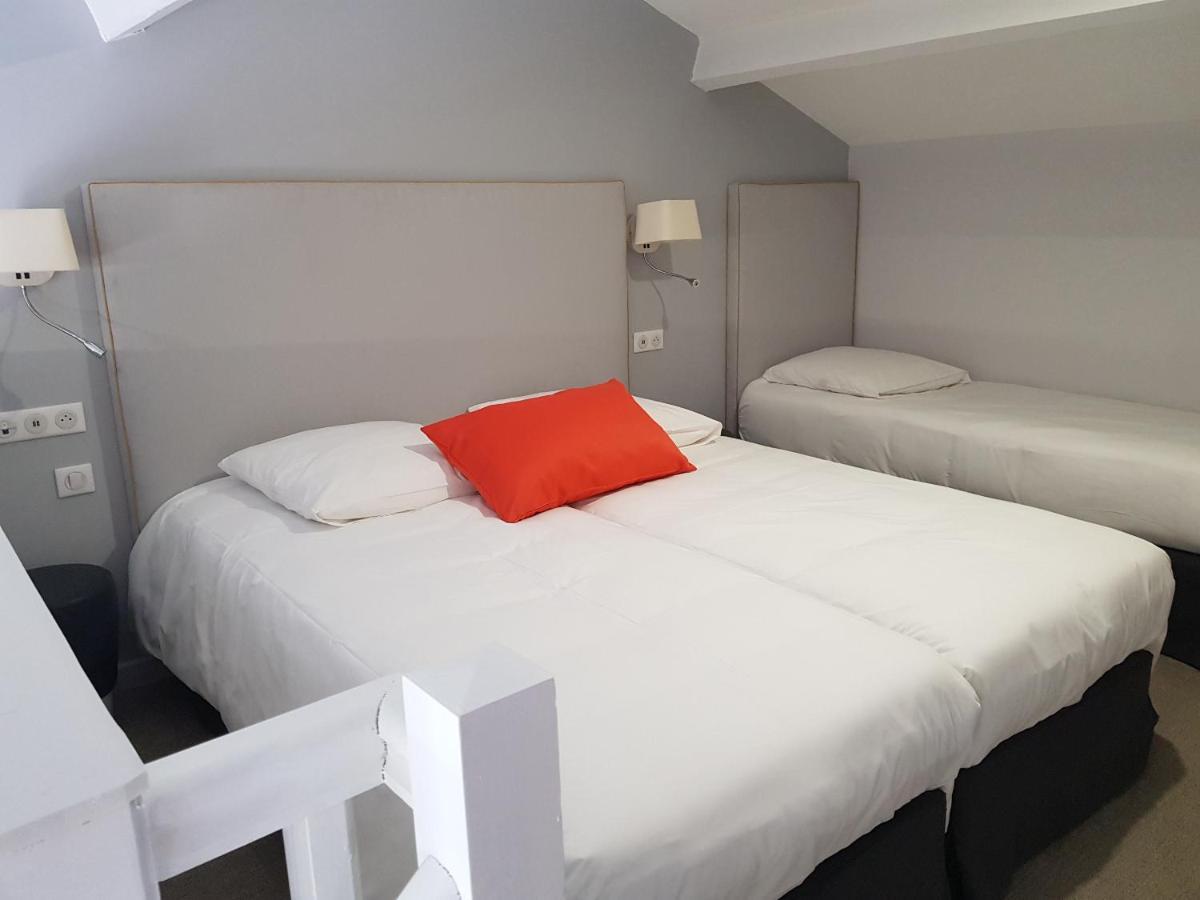 Kyriad Lyon Est - Saint Quentin Fallavier Exteriör bild