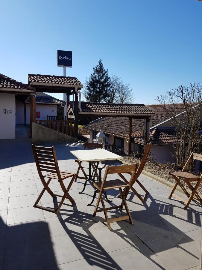 Kyriad Lyon Est - Saint Quentin Fallavier Exteriör bild